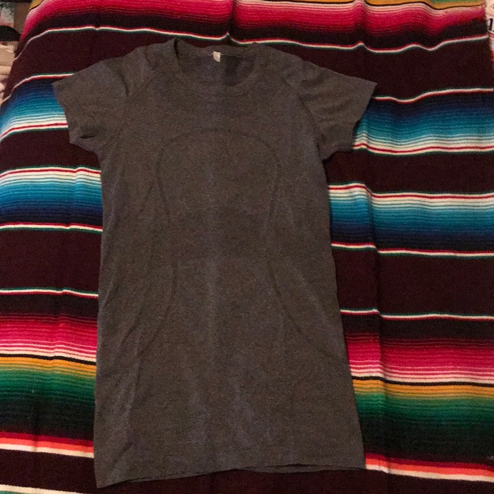 Lululemon swiftly tech short sleeve top